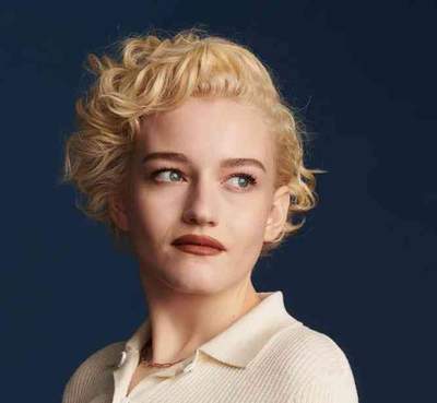 Julia Garner